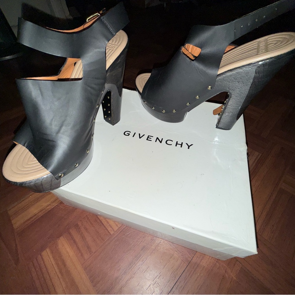 Givenchy Black Heeled Shoes with Modern Design